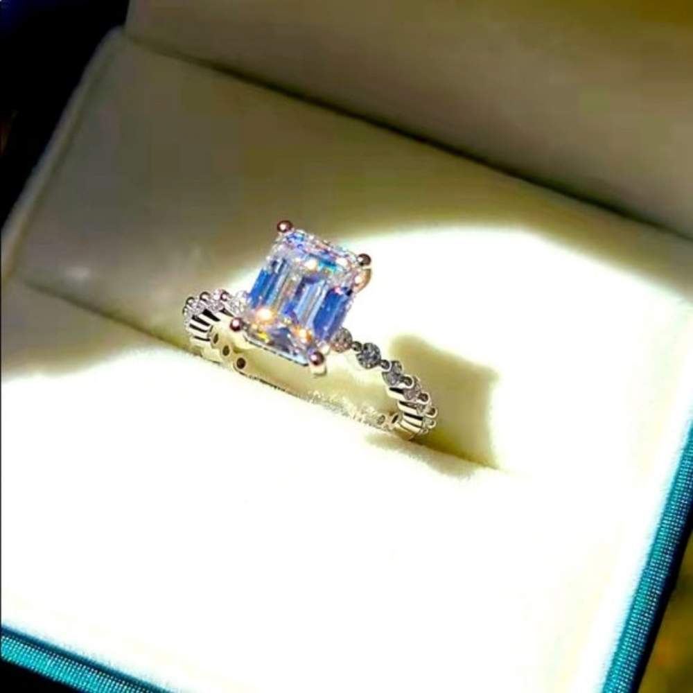Solid 14k gold 3ct emerald moissanite ring